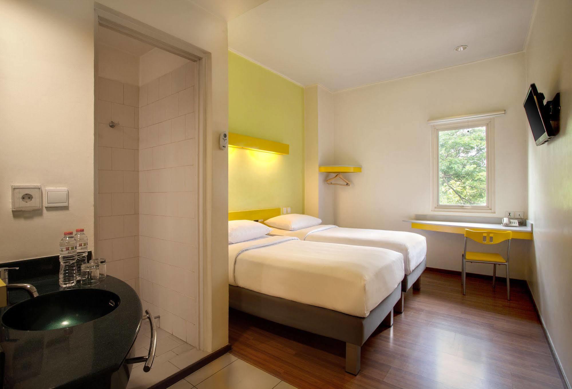 Ibis Budget Jakarta Cikini Εξωτερικό φωτογραφία