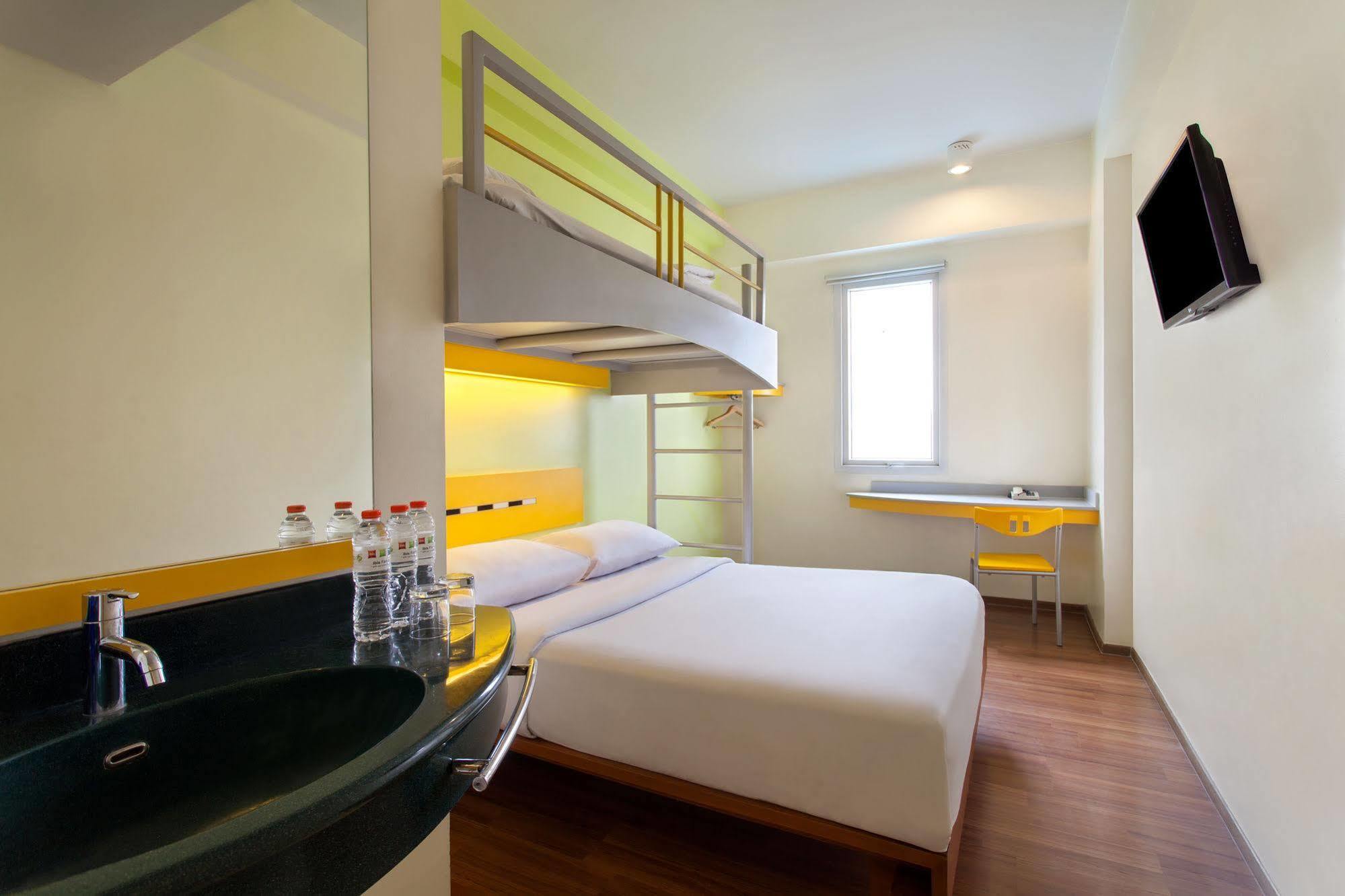 Ibis Budget Jakarta Cikini Εξωτερικό φωτογραφία
