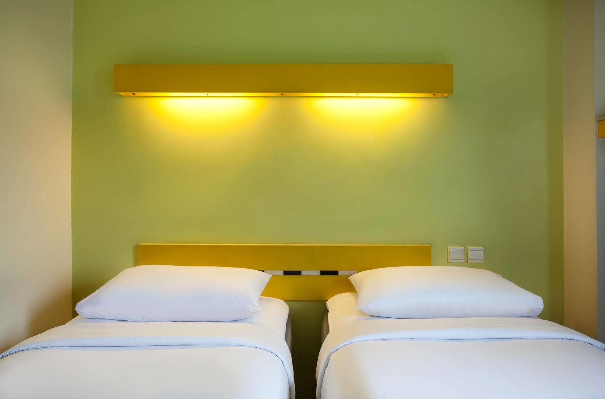 Ibis Budget Jakarta Cikini Εξωτερικό φωτογραφία